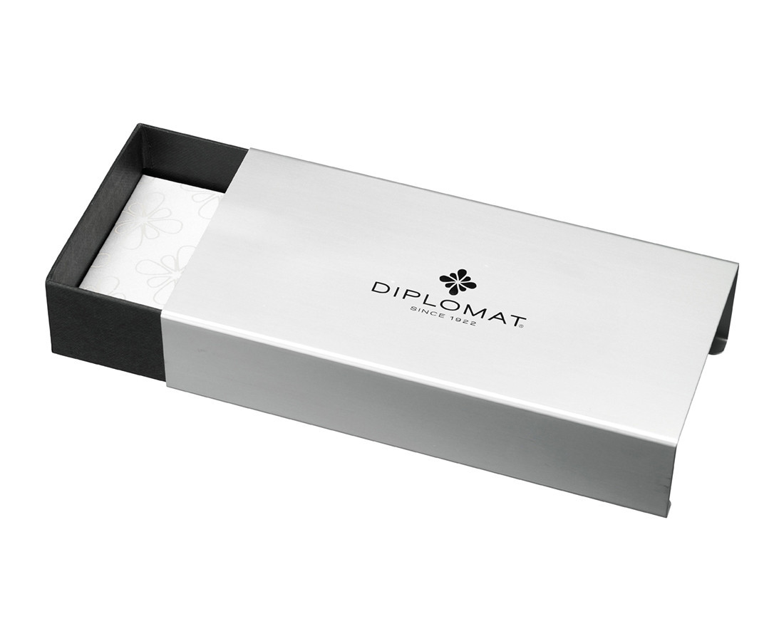 Diplomat Aero Fountain Pen - Matte Silver | D40303025 | The Online Pen ...